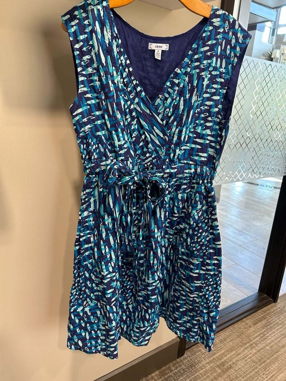 Izod Dress Size 8 Blue Abstract Print Sleeveless V-Neck Cotton